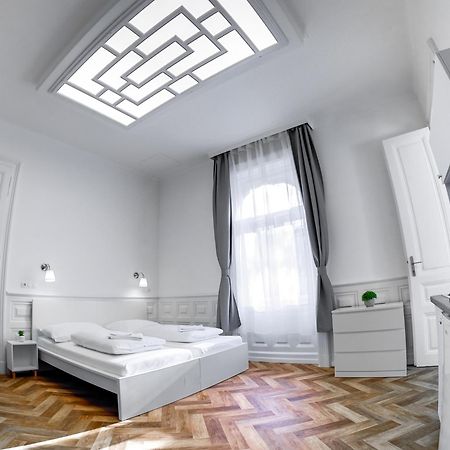 Toni Villa Budapest Bagian luar foto