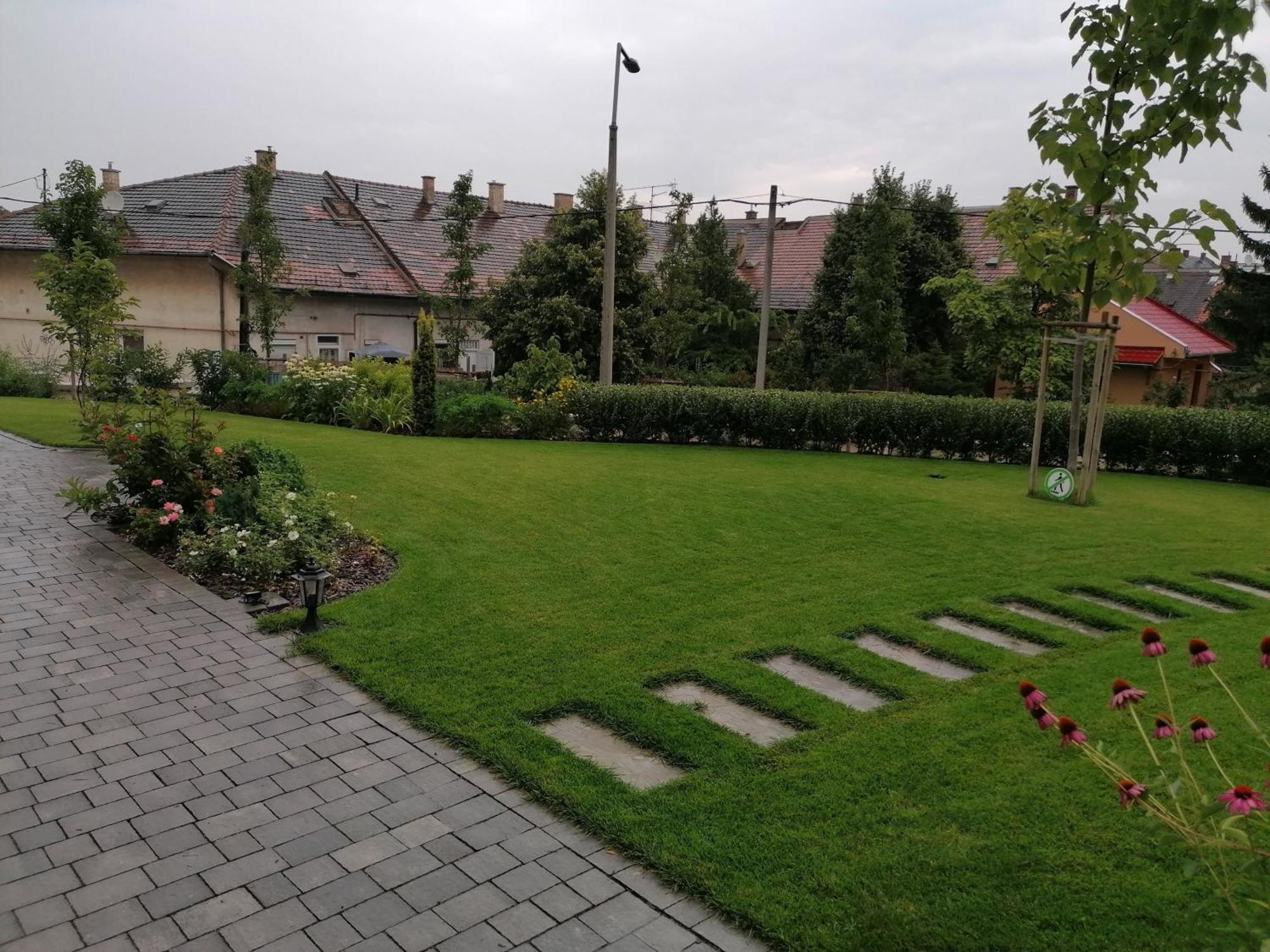 Toni Villa Budapest Bagian luar foto